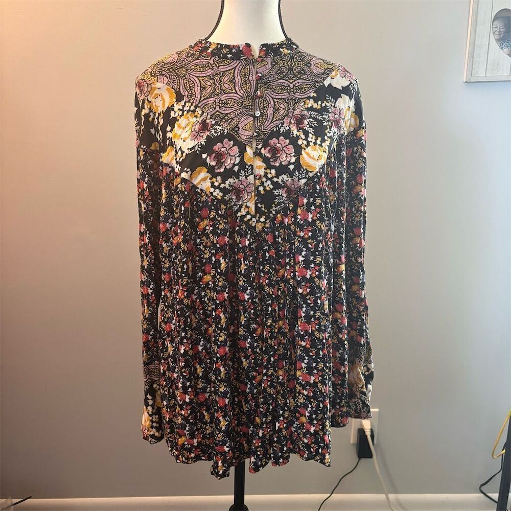Free People Wildflower Fields Tunic Top Womens M Multicolor Floral Henley Blouse
